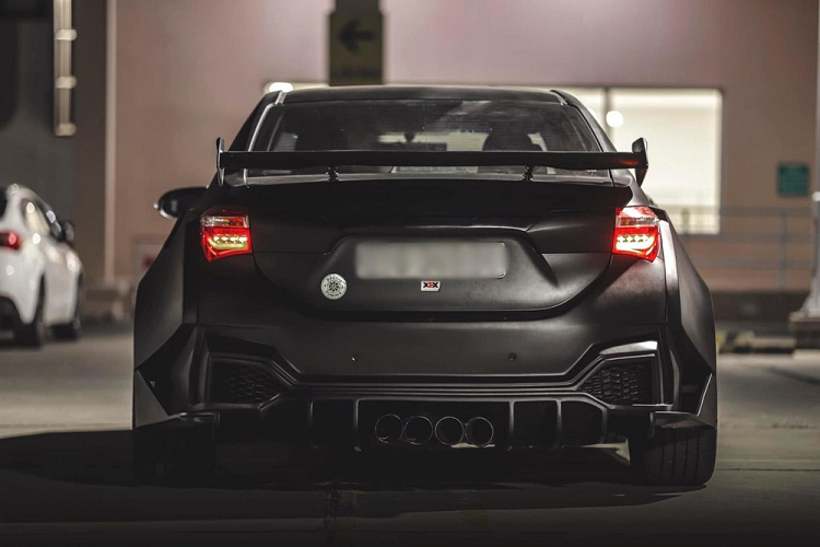 Giật bắn m&igrave;nh v&igrave; chiếc Toyota Corolla Altis &lsquo;lột x&aacute;c&rsquo; ngoạn mục với gi&aacute; chỉ 350 triệu ảnh 3