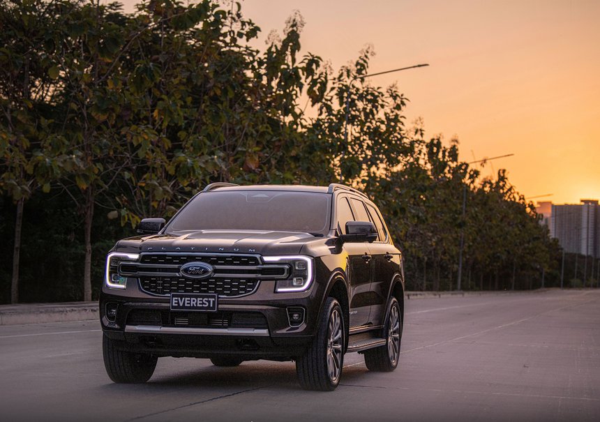 Ford Everest 2023 ra mắt to&agrave;n cầu: Trang bị &lsquo;hạ gục&rsquo; Toyota Fortuner v&agrave; Mitsubishi Pajero Sport ảnh 1