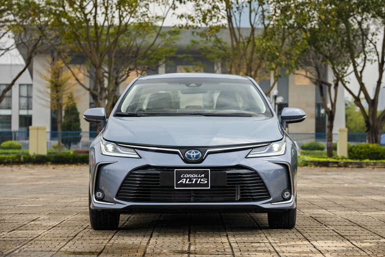 Ngắm 'tuyệt đỉnh mỹ nhân' Toyota Corolla Altis 1.8V 2022: Diện mạo sang chảnh ăn đứt Kia K3, Civic ảnh 2