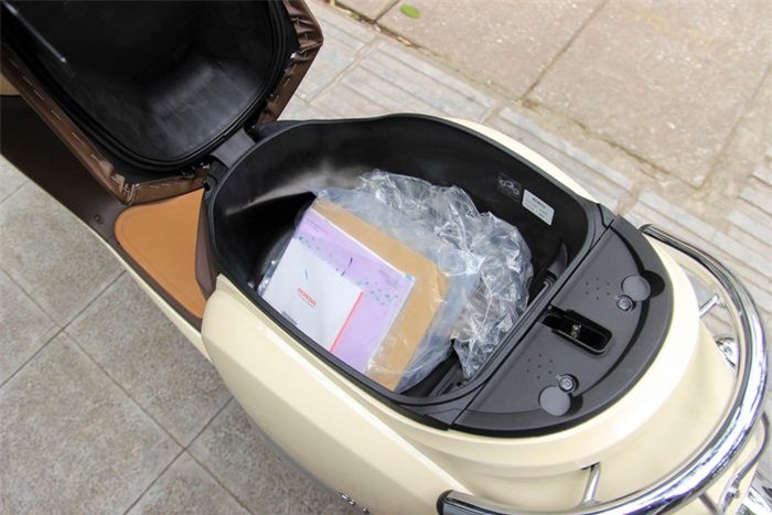 Honda lộ diện 'đ&agrave;n em' Honda Vision 2021 tại Việt Nam: Thiết kế như mơ, gi&aacute; th&agrave;nh kh&ocirc;ng tưởng! ảnh 2