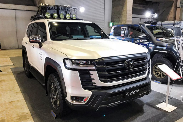 Toyota Land Cruiser thế hệ mới 2022 &lsquo;lột x&aacute;c&rsquo; ngoạn mục với phụ kiện rẻ nhất chỉ từ 16 triệu ảnh 2