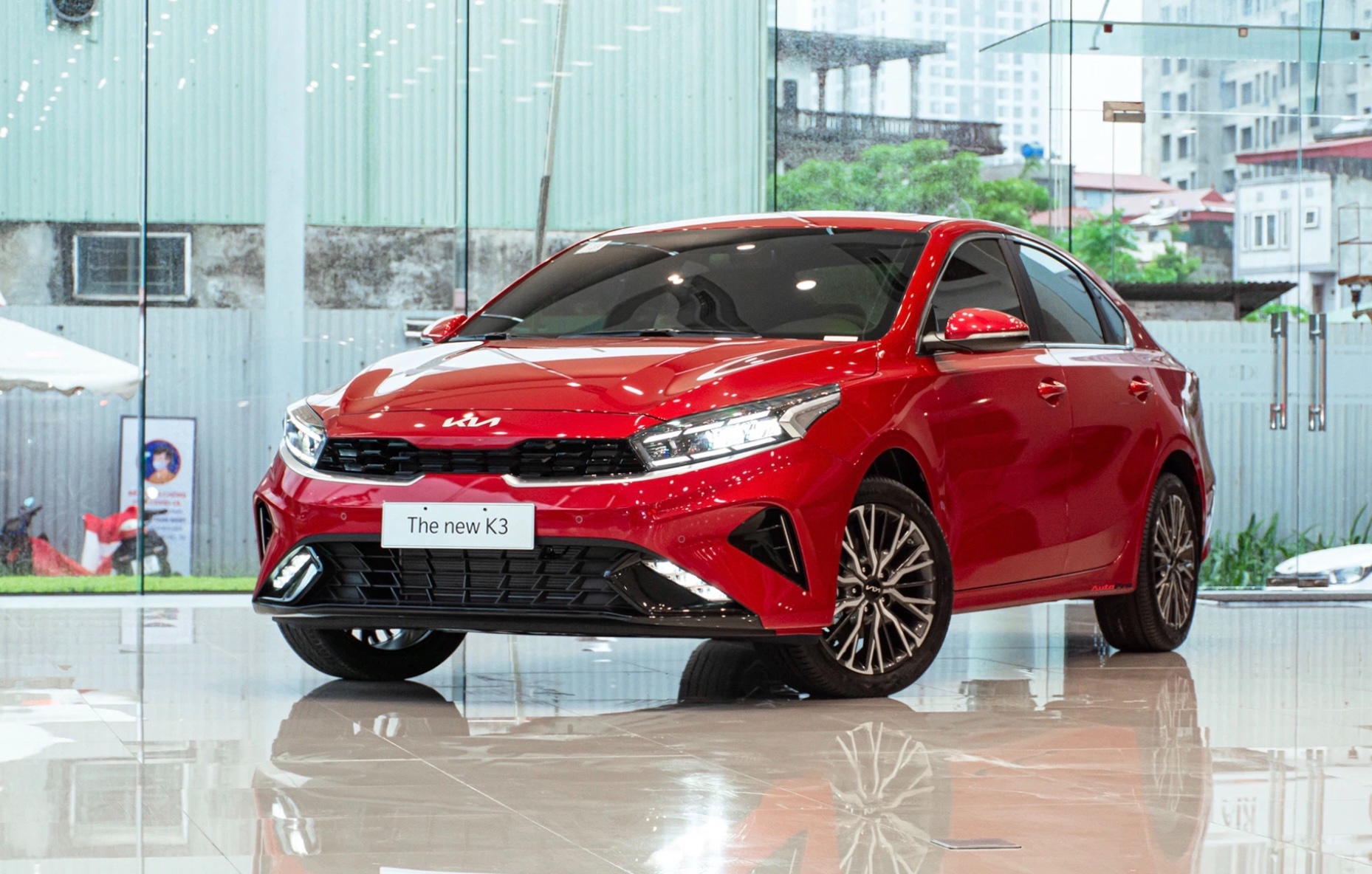 Kia K3 bất ngờ c&oacute; th&ecirc;m bản mới: Ngoại h&igrave;nh đẹp kh&ocirc;ng t&igrave; vết, sẵn s&agrave;ng &lsquo;đối đầu&rsquo; Toyota Corolla Altis ảnh 3