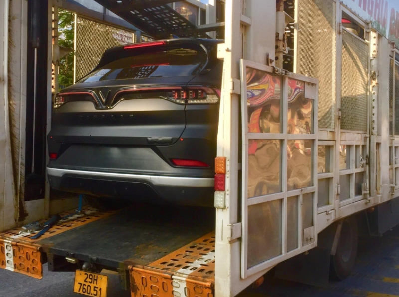 Đàn em VinFast Lux SA2.0 xuất hiện trên đường phố Việt, lộ điểm đặc biệt khiến dân tình bất ngờ ảnh 2