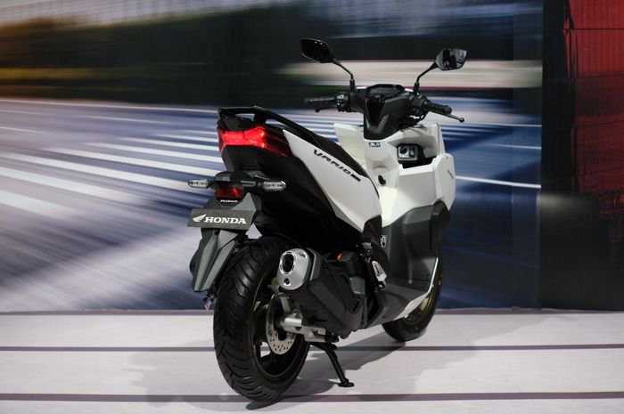 Mẫu xe ga Honda sắp về đại l&yacute; Việt g&acirc;y sốt với thiết kế so k&egrave; Honda Air Blade 150, trang bị cực chất ảnh 3