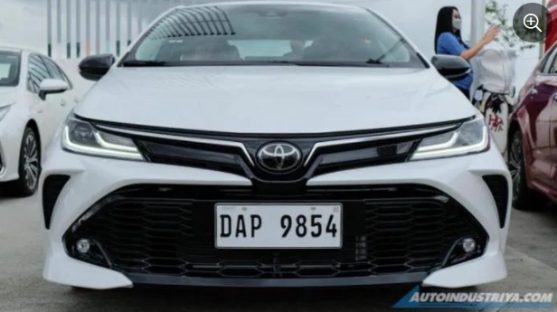 Toyota Corolla Altis GR Sport 2022 ra mắt: Công nghệ đỉnh cao 'đè bẹp' Honda Civic, Hyundai Elantra ảnh 2