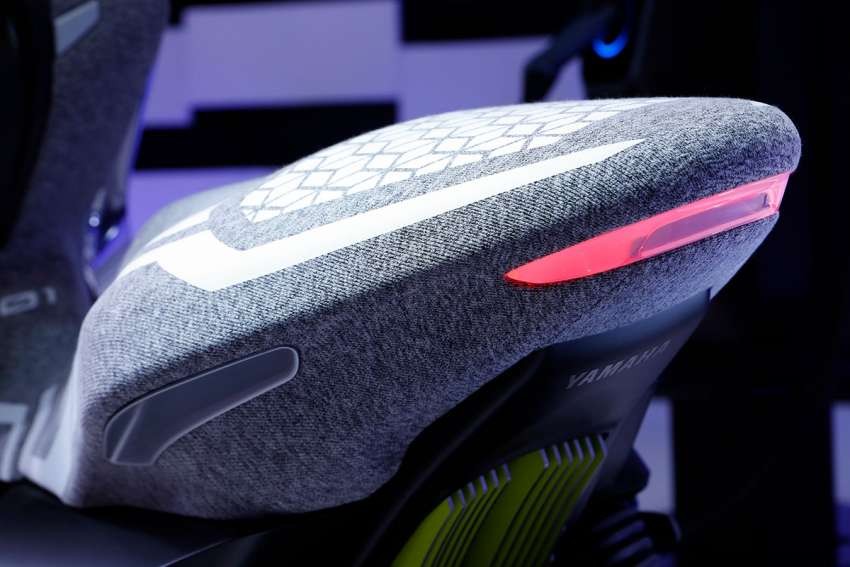 Honda PCX e:HEV 2022 ‘đau đầu’ trước đối thủ mới toanh: Công nghệ ngập tràn, thiết kế không tưởng ảnh 3