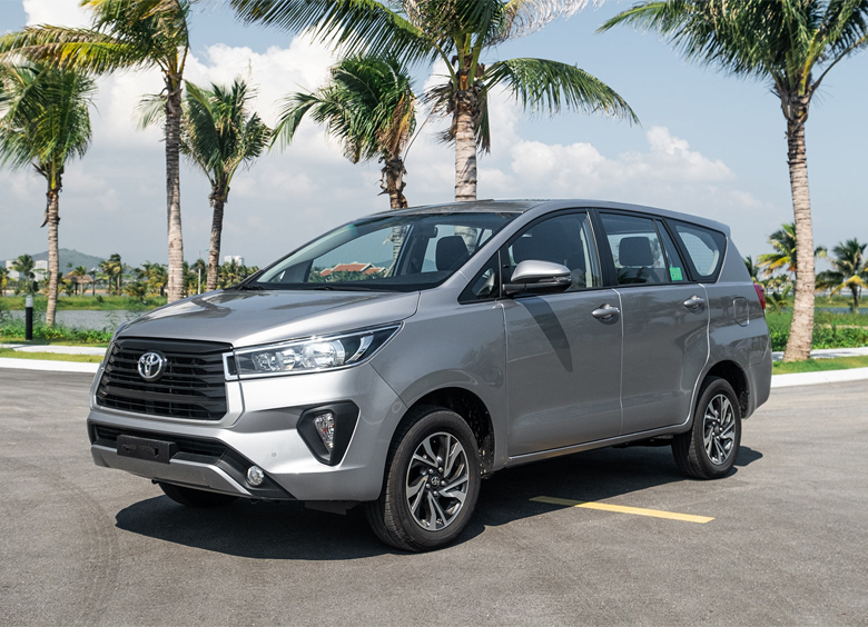 Cơ hội tậu xe Toyota Innova cực ngon cho khách Việt: Ưu đãi ngập tràn 'rượt đuổi' Mitsubishi Xpander ảnh 1