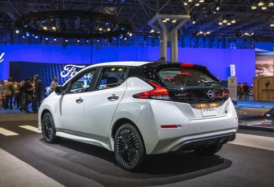 Ngắm mẫu &ocirc; t&ocirc; điện Nissan vừa tr&igrave;nh l&agrave;ng: Thiết kế khỏe khoắn, gi&aacute; ngang Kia Seltos ở Việt Nam ảnh 1