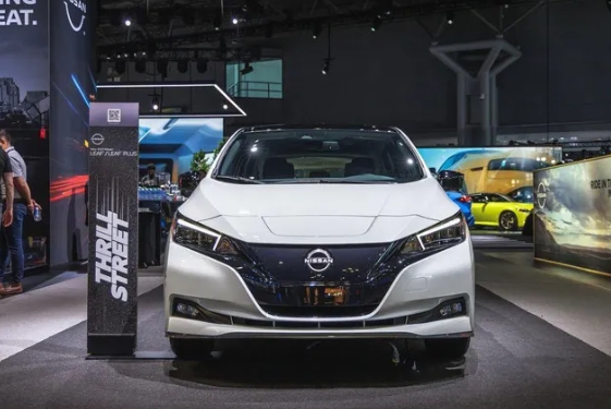 Ngắm mẫu &ocirc; t&ocirc; điện Nissan vừa tr&igrave;nh l&agrave;ng: Thiết kế khỏe khoắn, gi&aacute; ngang Kia Seltos ở Việt Nam ảnh 2