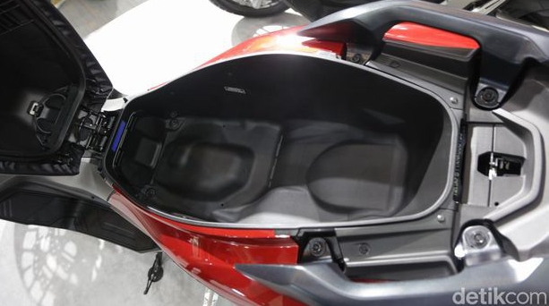 Honda mới ra mắt mẫu xe ga giá 56 triệu chất hơn Honda SH 150i Việt Nam, ngoại hình 'nổi bần bật' ảnh 1