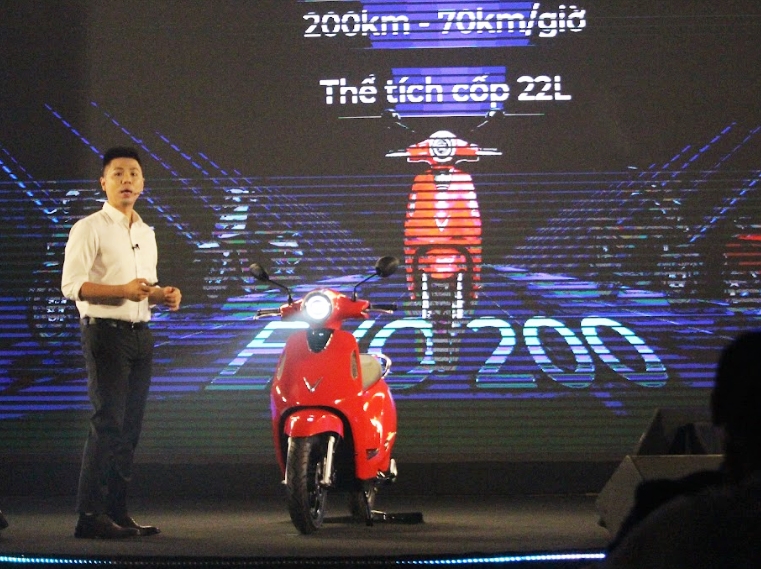 VinFast tung 'siêu phẩm nóng' EVO 200 hoàn toàn mới: Công nghệ hứa hẹn 'đánh bay' Honda Vision 2021 ảnh 2