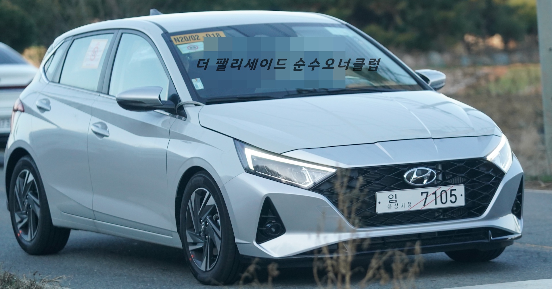 Ảnh thực tế của Hyundai i20 2020 - đối thủ đang khiến Toyota Yaris 'ngồi trên đống lửa'