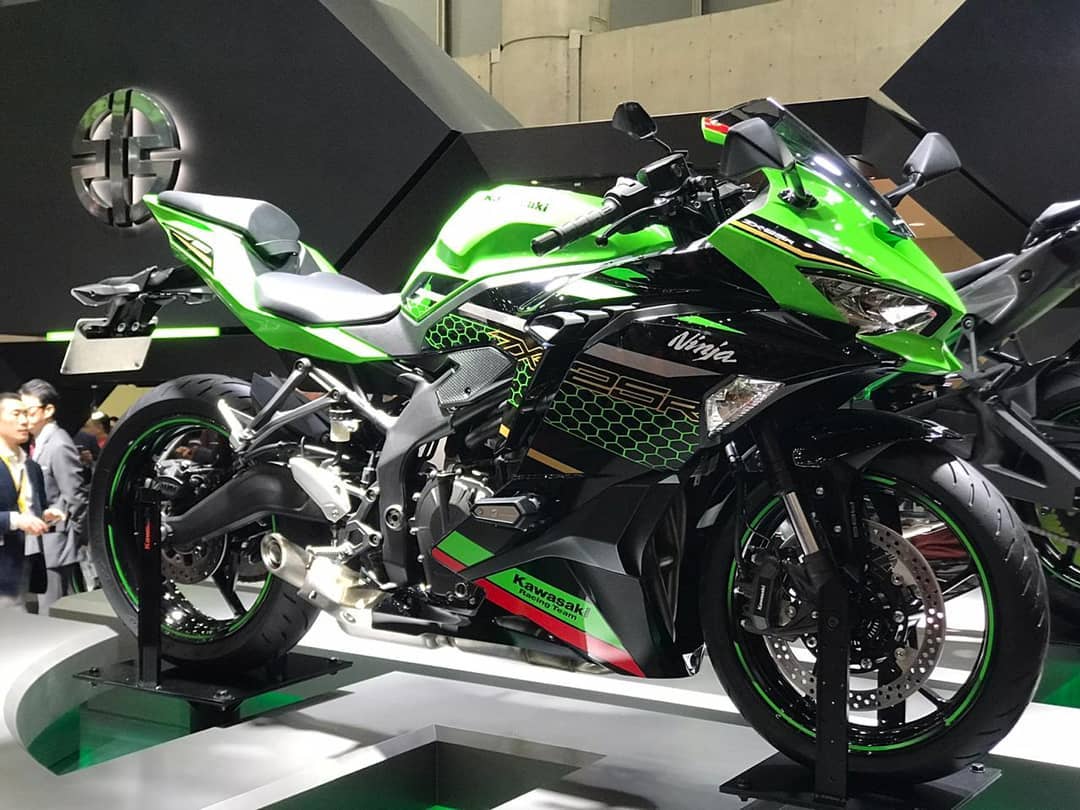 Kawasaki Ninja ZX25R 2020 khiến khách hàng phát cuồng với ống xả Yoshimura