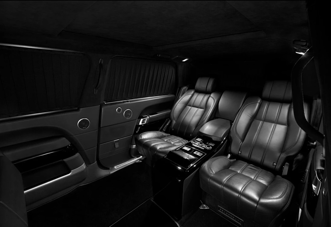 Chiêm ngưỡng Range Rover bọc thép siêu dài chỉ dành cho khách hàng VIP