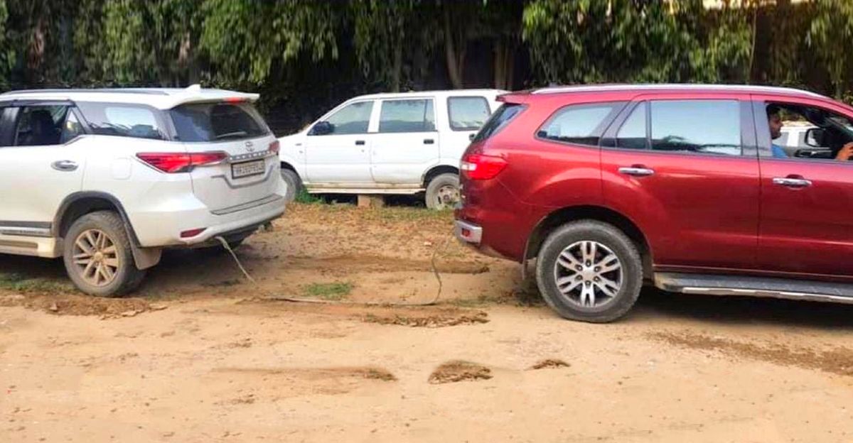 Toyota Fortuner kéo co với Ford Everest