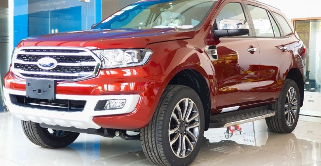 Ford Everest giảm giá gần 200 triệu