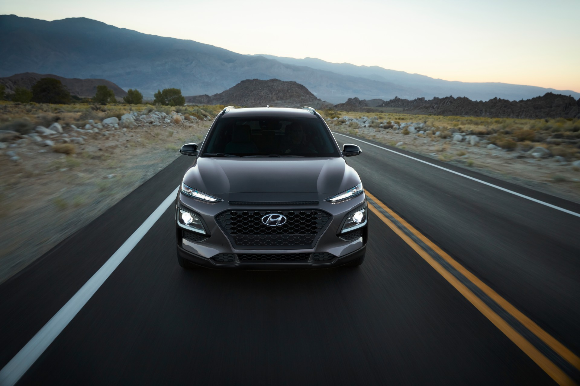 Hyundai Kona 2020 tung phiên bản 'Bóng Đêm' với màu sơn chưa từng có trong phân khúc Hyundai Kona 2020 tung phiên bản 'Bóng Đêm' với màu sơn chưa từng có trong phân khúc