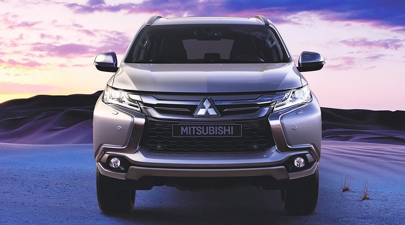 Mitsubishi Pajero Sport 2020 giảm giá