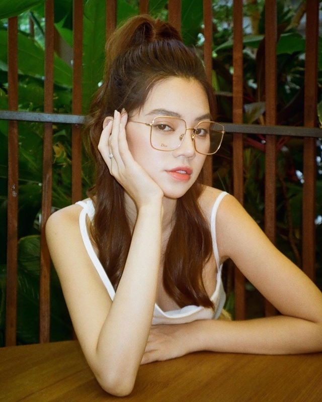 Sau Jolie Nguyễn, hé lộ danh tính những người đẹp khác trong đường dây mại dâm của Lục Triều Vỹ
