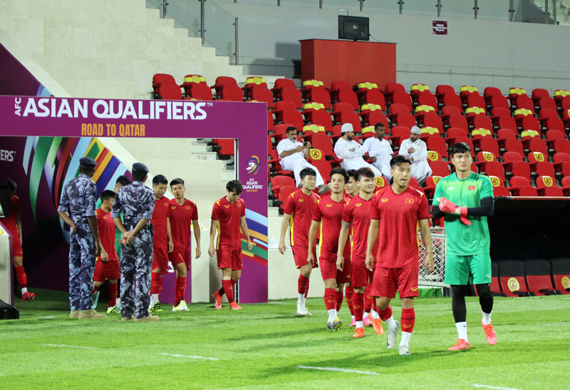 HLV Park bị dồn vào thế khó, ĐT Việt Nam bất ngờ tổ chức cuộc họp riêng trước trận gặp Oman