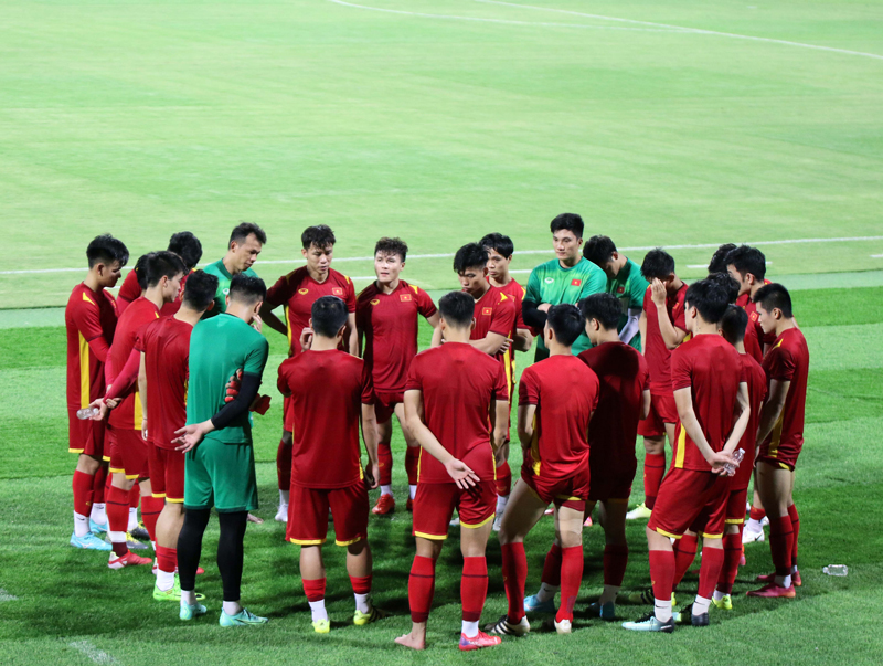 HLV Park bị dồn vào thế khó, ĐT Việt Nam bất ngờ tổ chức cuộc họp riêng trước trận gặp Oman