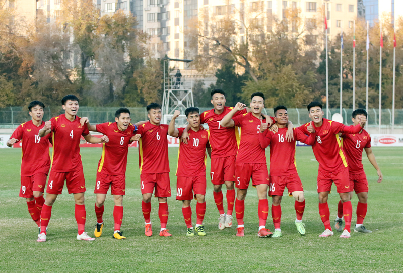 HLV Park thẳng tay loại tiền vệ hay nhất U23 Việt Nam, bổ sung 8 tân binh lên ĐTQG chuẩn bị AFF Cup
