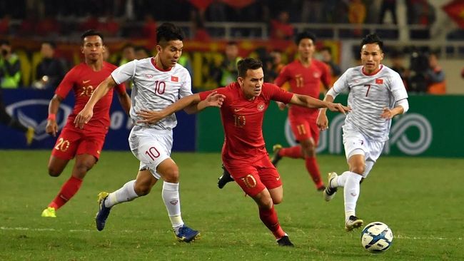 CĐV Indonesia tẩy chay AFF Cup 2021, ĐT Việt Nam bất ngờ bị tố dùng tiền 'mua chuộc' ban tổ chức