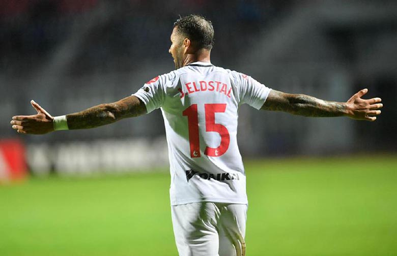 Malaysia gặp vận đen kh&oacute; hiểu, ĐT Việt Nam đặt 1 tay v&agrave;o chiến thắng ở trận 'chung kết' AFF Cup 2021