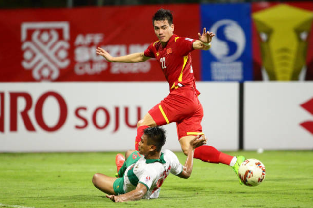 Tin bóng đá tối 17/12: ĐT Việt Nam nhận tin dữ ở AFF Cup 2021; Đặng Văn Lâm có cơ hội sang châu Âu