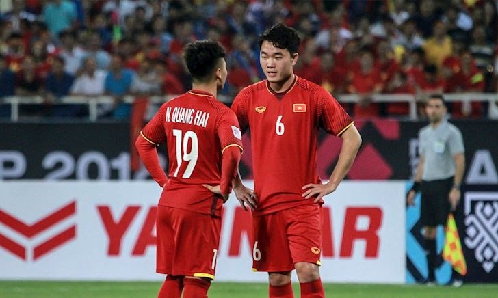 Đội hình ĐT Việt Nam đấu UAE, VL World Cup 2022: Quang Hải trở lại, 'quân bài tẩy' Công Phượng