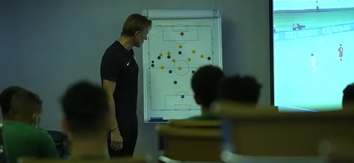 HLV Park sử dụng 'tuyệt chiêu' cũ, ĐT Việt Nam tái hiện trận thắng từng khiến đại diện Tây Á ám ảnh?