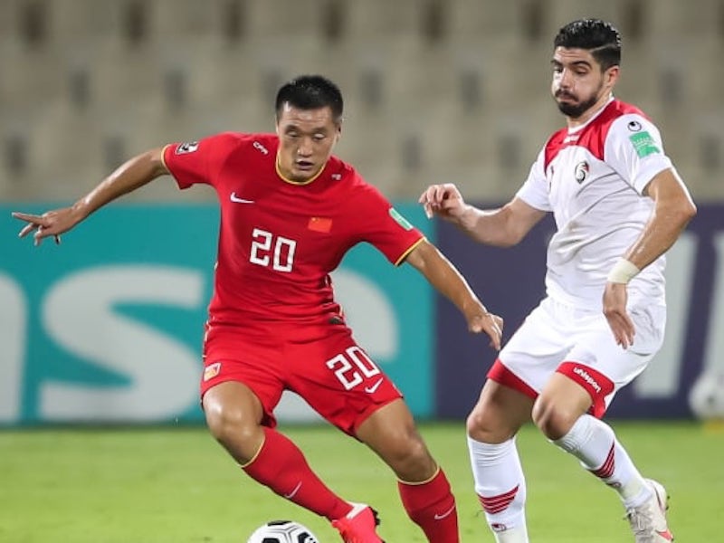 'Khắc tinh' của Đo&agrave;n Văn Hậu b&aacute;o tin vui, ĐT Việt Nam chạm một tay v&agrave;o chiến thắng trước Trung Quốc