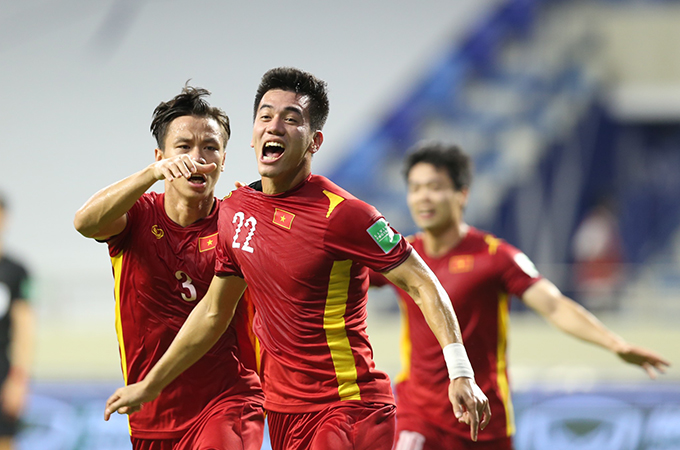 Sau bàn thắng khiến Trung Quốc 'hú vía', trụ cột ĐT Việt Nam lại 'nhăm nhe' phá kỷ lục của Công Vinh