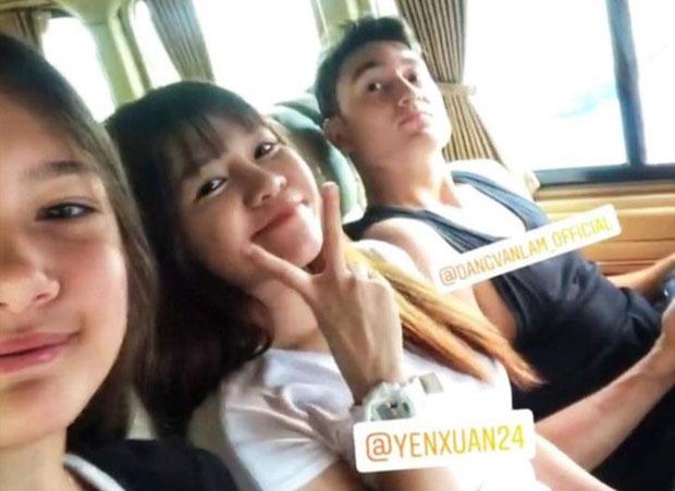 Đặng Văn Lâm lỡ hẹn ĐT Việt Nam vì chấn thương, phản ứng của bạn gái xinh đẹp khiến NHM 'ghen tỵ'