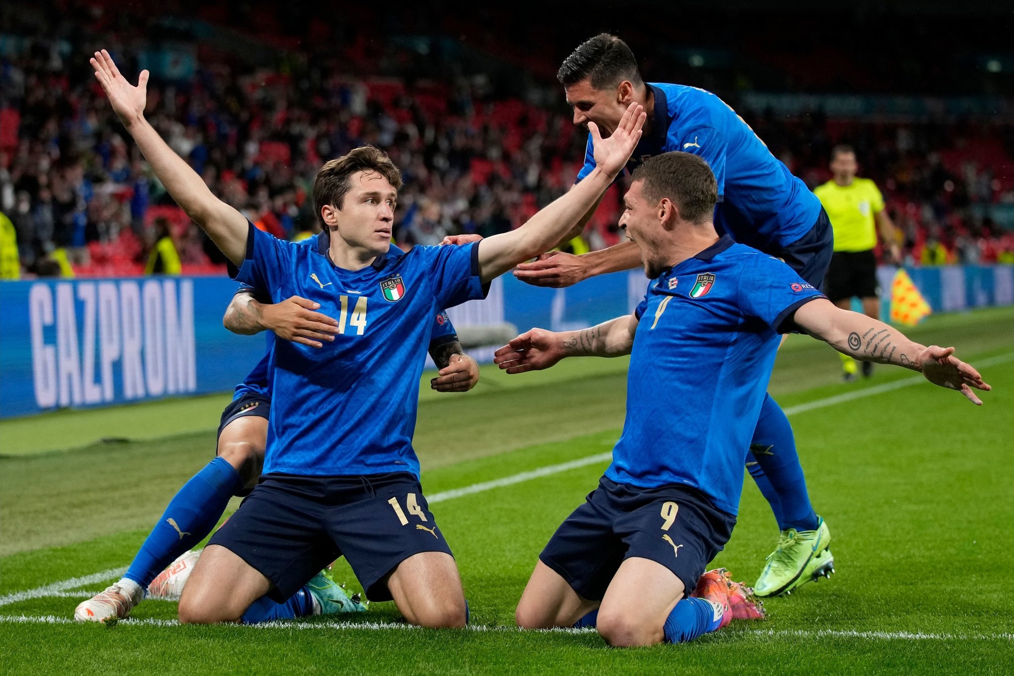 Kết quả bóng đá EURO 2021 hôm nay 27/06: Đan Mạch tạo bất ngờ lớn, Italia chật vật đi tiếp