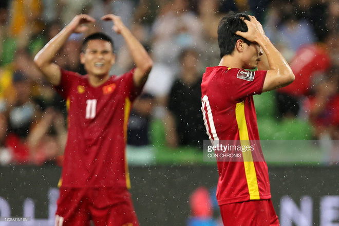 'Hủy diệt' ĐT Việt Nam ở VL World Cup 2022, học trò cũ Sir Alex bất ngờ khen 'bài tủ' của HLV Park