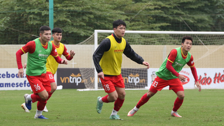 Tiền vệ số 1 ĐT Việt Nam trở lại, HLV Park vẫn đứng ngồi không yên vì 'cơn ác mộng' ở hàng thủ