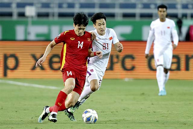 'Tiền vệ số một' ĐT Việt Nam báo tin dữ, HLV Park gấp rút thay đổi kế hoạch đấu Oman ở VLWC 2022