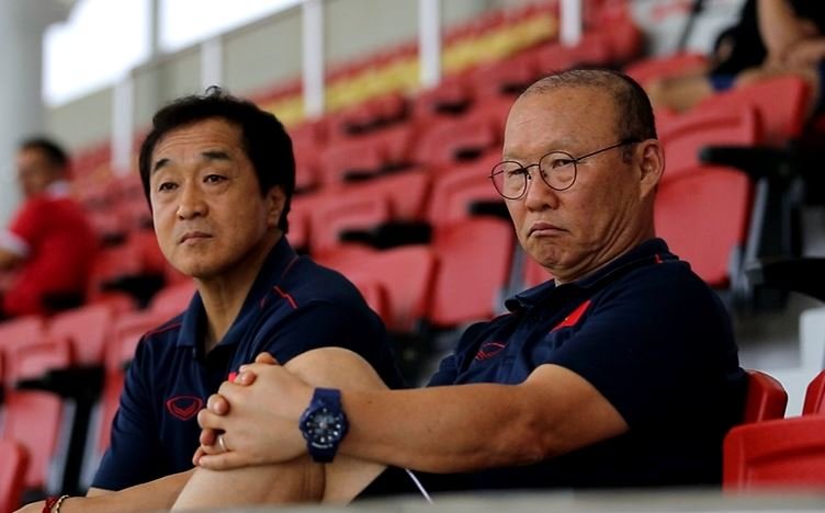 ĐT Việt Nam chia tay cầu thủ thứ 7, HLV Park 'mất ăn mất ngủ' trước đại chiến ở VL World Cup 2022
