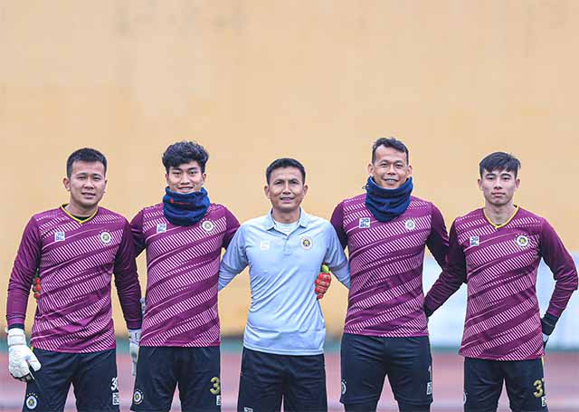 Tiền vệ số 1 ĐT Việt Nam nghỉ thi đấu dài hạn , HLV Park 'lực bất tòng tâm' trước VL World Cup 2022