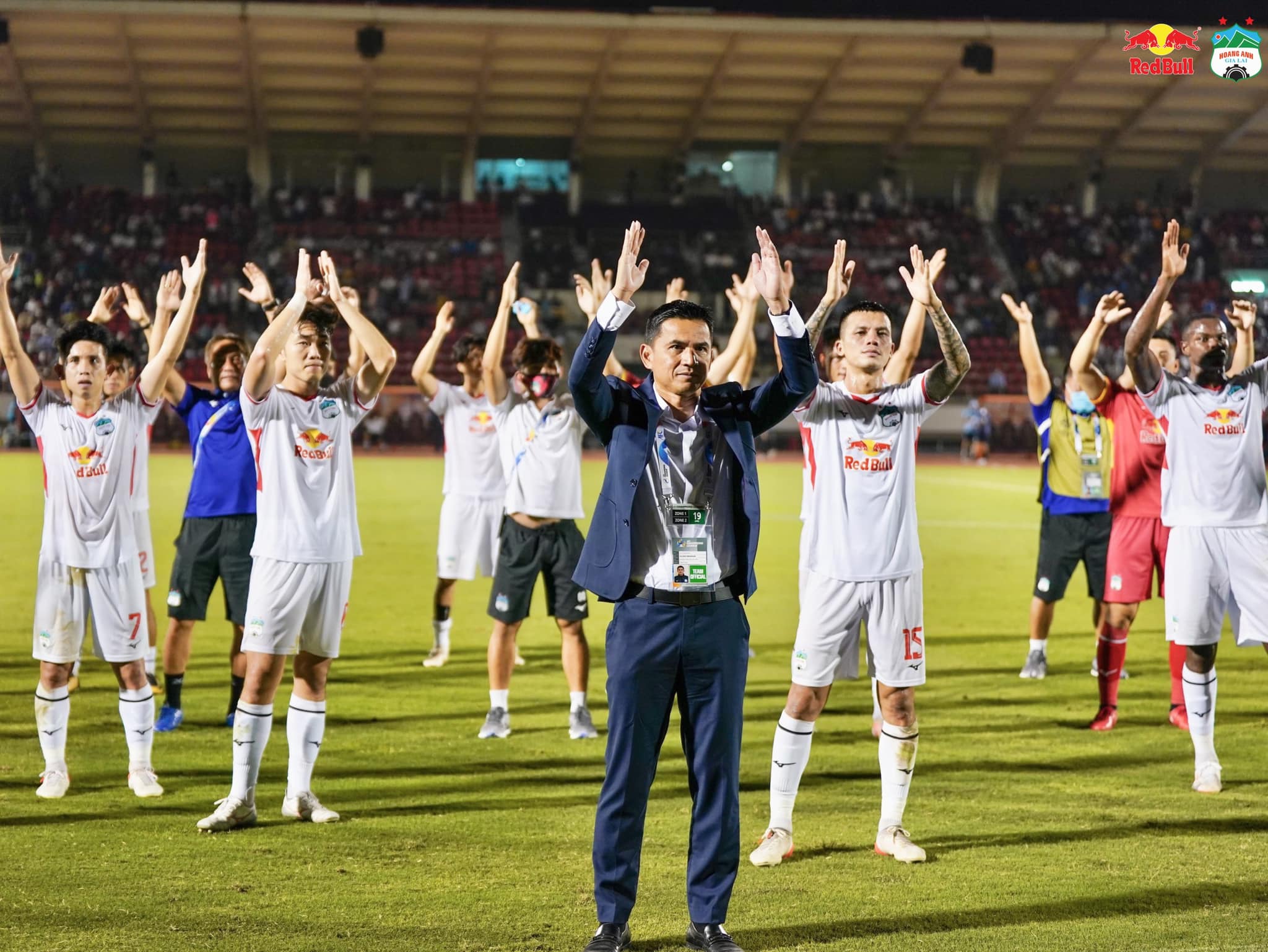 Giúp bóng đá Việt Nam 'nở mày nở mặt', HAGL nhận thưởng lớn từ VFF sau cột mốc khó tin ở C1 châu Á