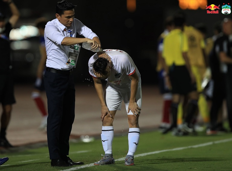 Thua to&agrave;n diện Yokohama, HAGL sẽ tạo địa chấn trước đại gia ch&acirc;u &Aacute; bằng 'chi&ecirc;u cuối' của Kiatisak?