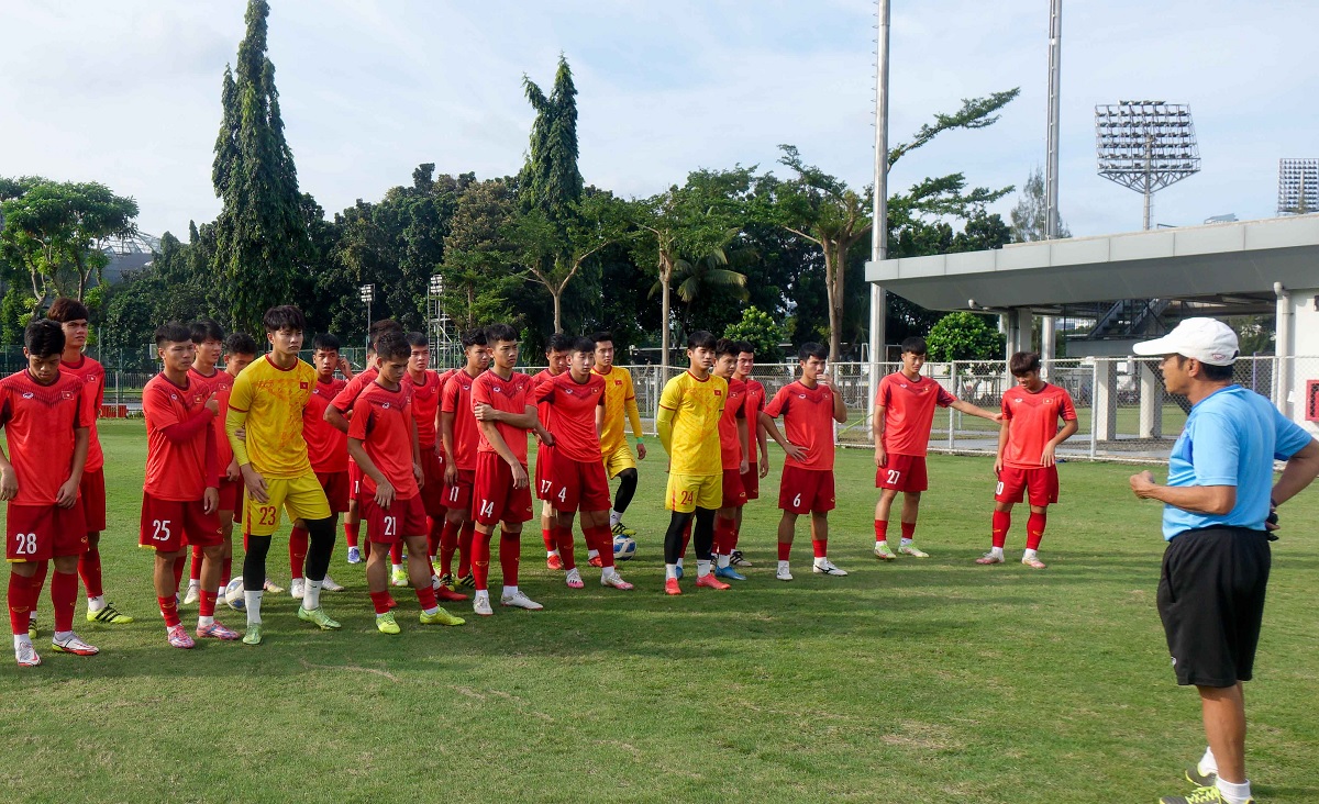 Sau kỷ lục 'đáng xấu hổ' ở U19 ĐNÁ, ĐT Việt Nam bất ngờ nhận thêm tin dữ trước đại chiến Thái Lan
