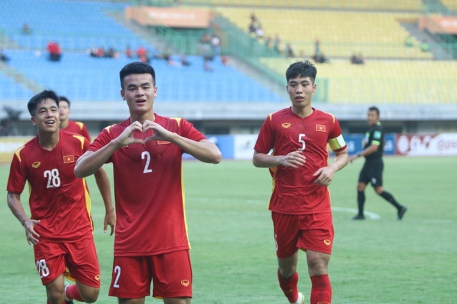 Kết quả bóng đá U19 Đông Nam Á hôm nay: Ngôi đầu BXH đổi chủ, U19 Việt Nam vẫn có nguy cơ bị loại