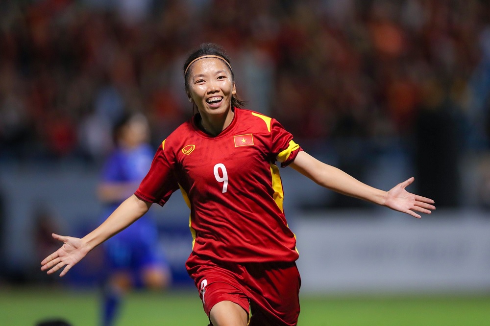 VFF bổ sung sao nhập tịch, ngôi sao số 1 ĐT Việt Nam cập bến 'đại gia' châu Âu trước thềm World Cup?