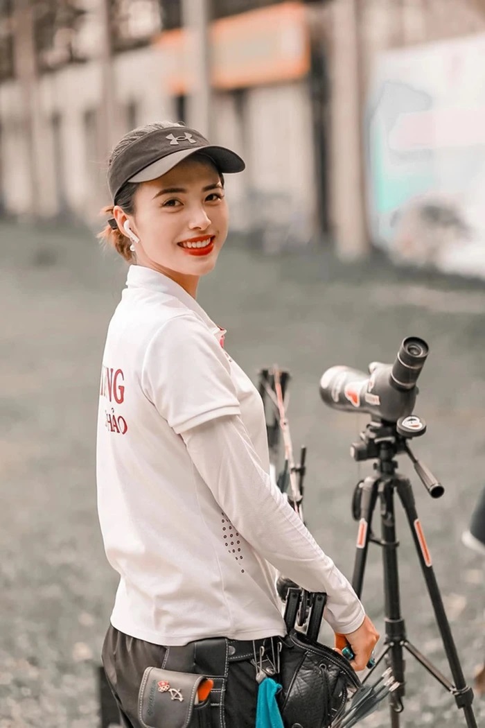 Nữ cung thủ Việt Nam g&acirc;y sốt trước SEA Games 31 với th&agrave;nh t&iacute;ch khủng c&ugrave;ng nhan sắc 'vạn người m&ecirc;'