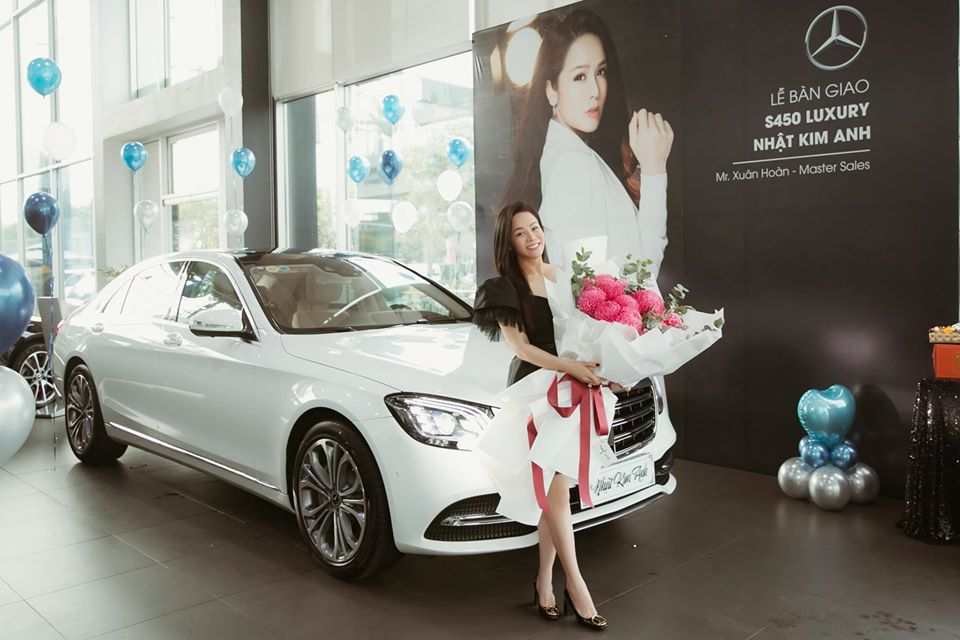 Nhật Kim Anh tậu xe Mercedes S450 Luxury giá gần 5 tỷ, màu trắng