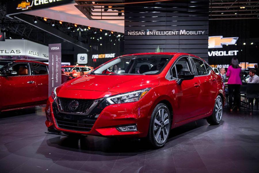 Nissan Sunny ngừng bán