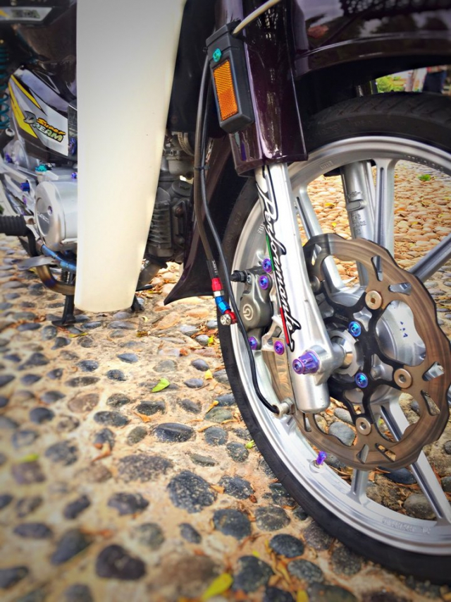 Choáng ngợp với màn hồi sinh Honda Dream cực chất khiến triệu người mê mẩn