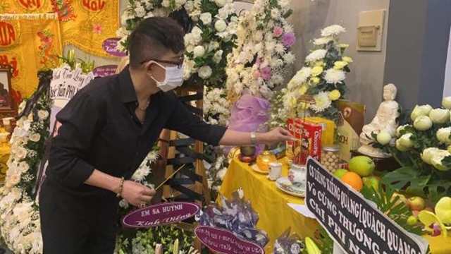 phi-nhung-long-nhat-2